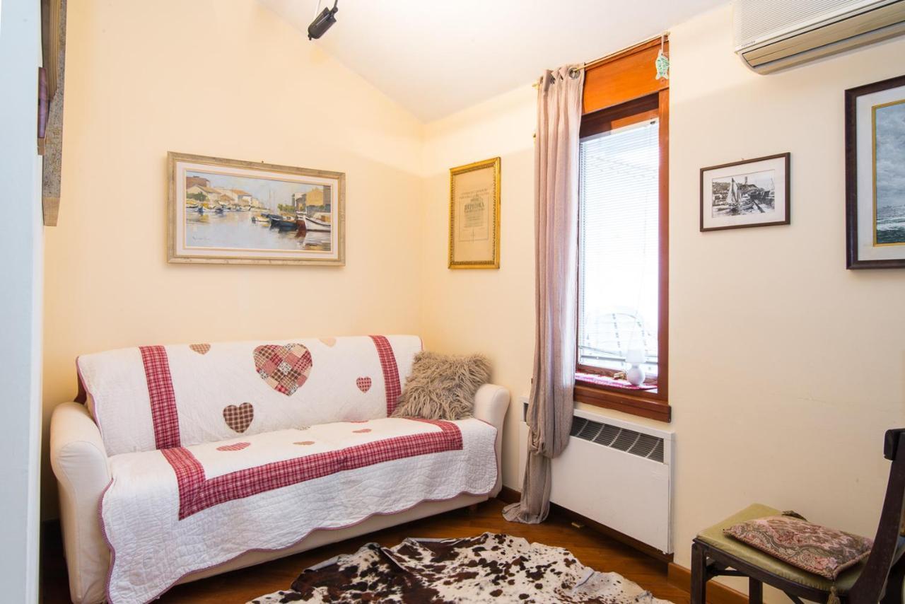 La Mansarda Delle Meraviglie B&B Superior Triest Zewnętrze zdjęcie