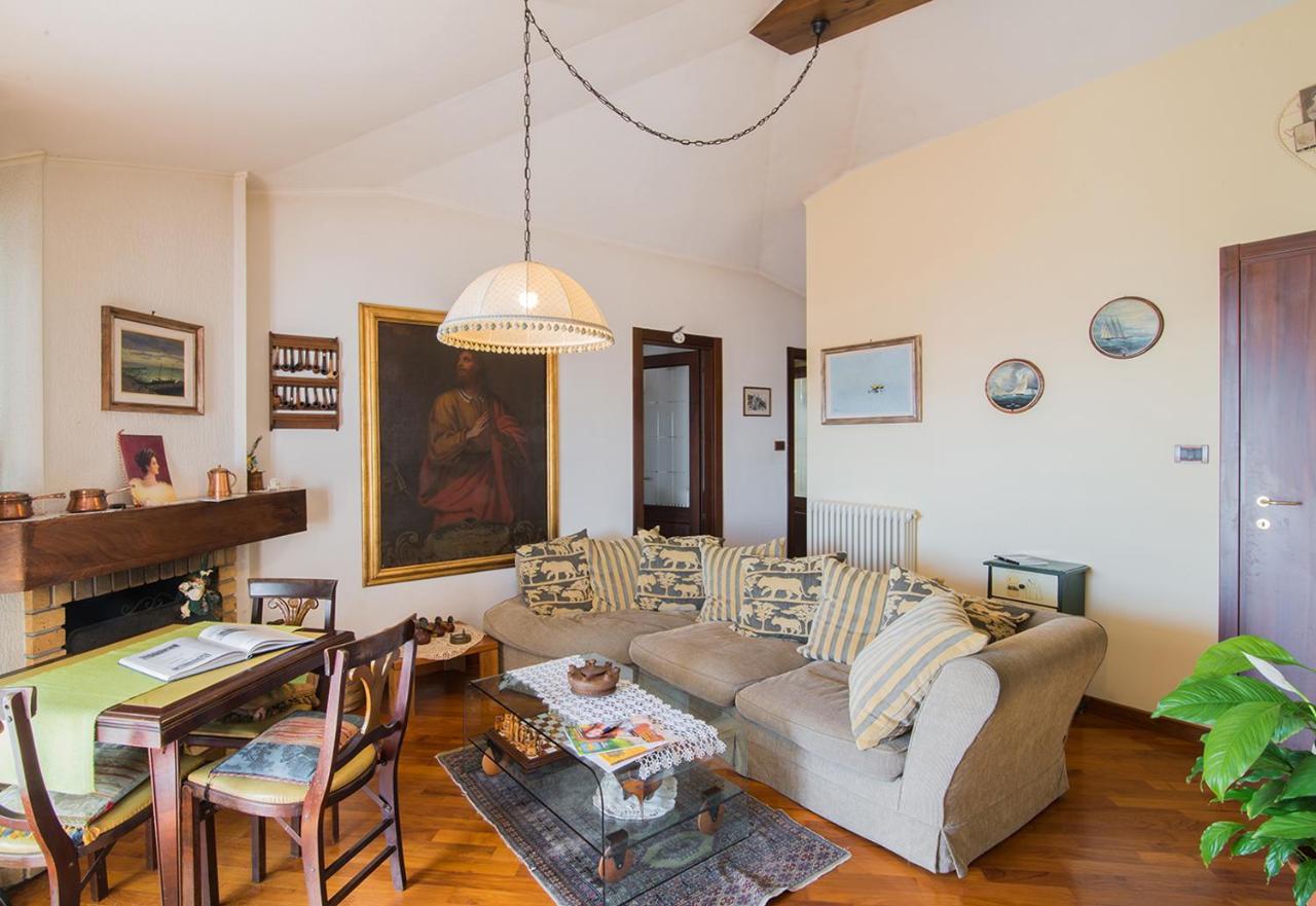 La Mansarda Delle Meraviglie B&B Superior Triest Zewnętrze zdjęcie