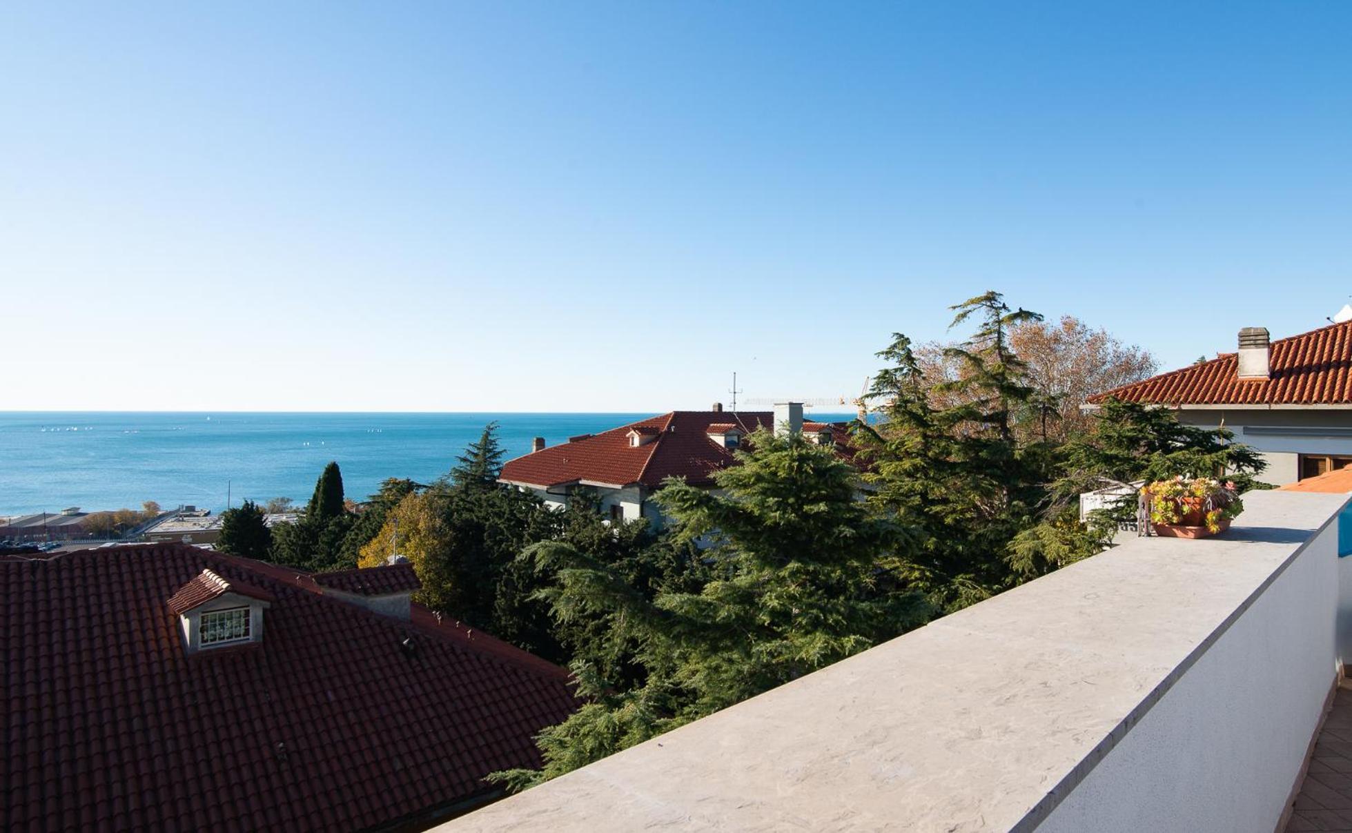 La Mansarda Delle Meraviglie B&B Superior Triest Zewnętrze zdjęcie